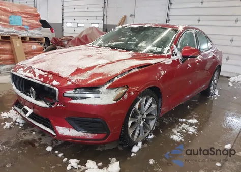 2019 Volvo S60 T5 Momentum z USA, uszkodzony, nr VIN 7JR102FK2KG005480